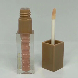 Hello Kiss - Moisturizing and Plumping Ultra Glossy Lip Gloss in Color Ice